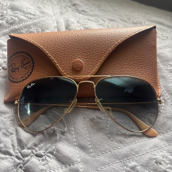 Ray-Ban Sunglasses - Picture 1 of 1